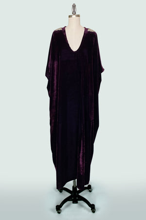 Luschia Drinking Gown